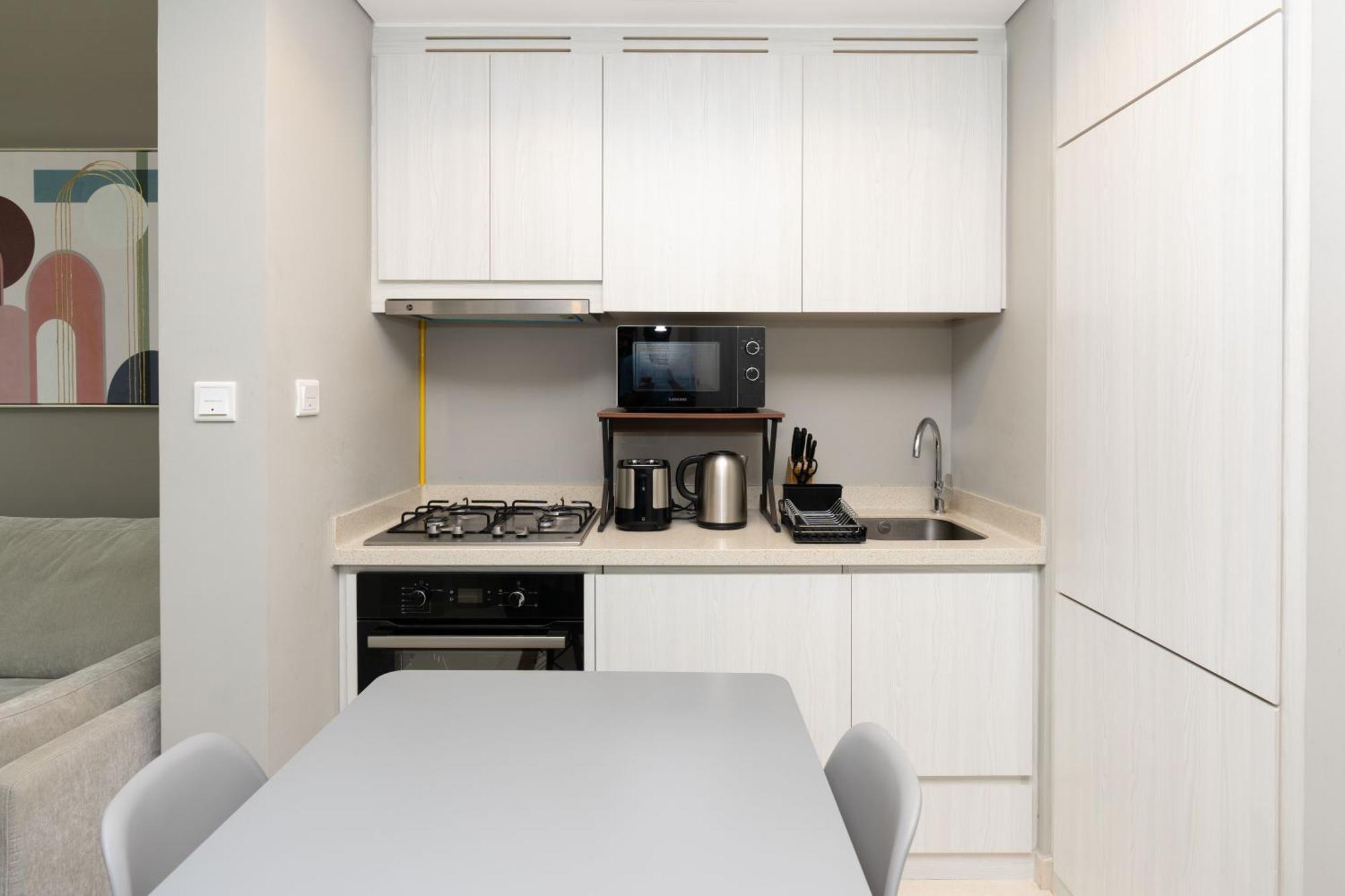 Citihome-1br In Business Bay Overlooking The Canal Apartment