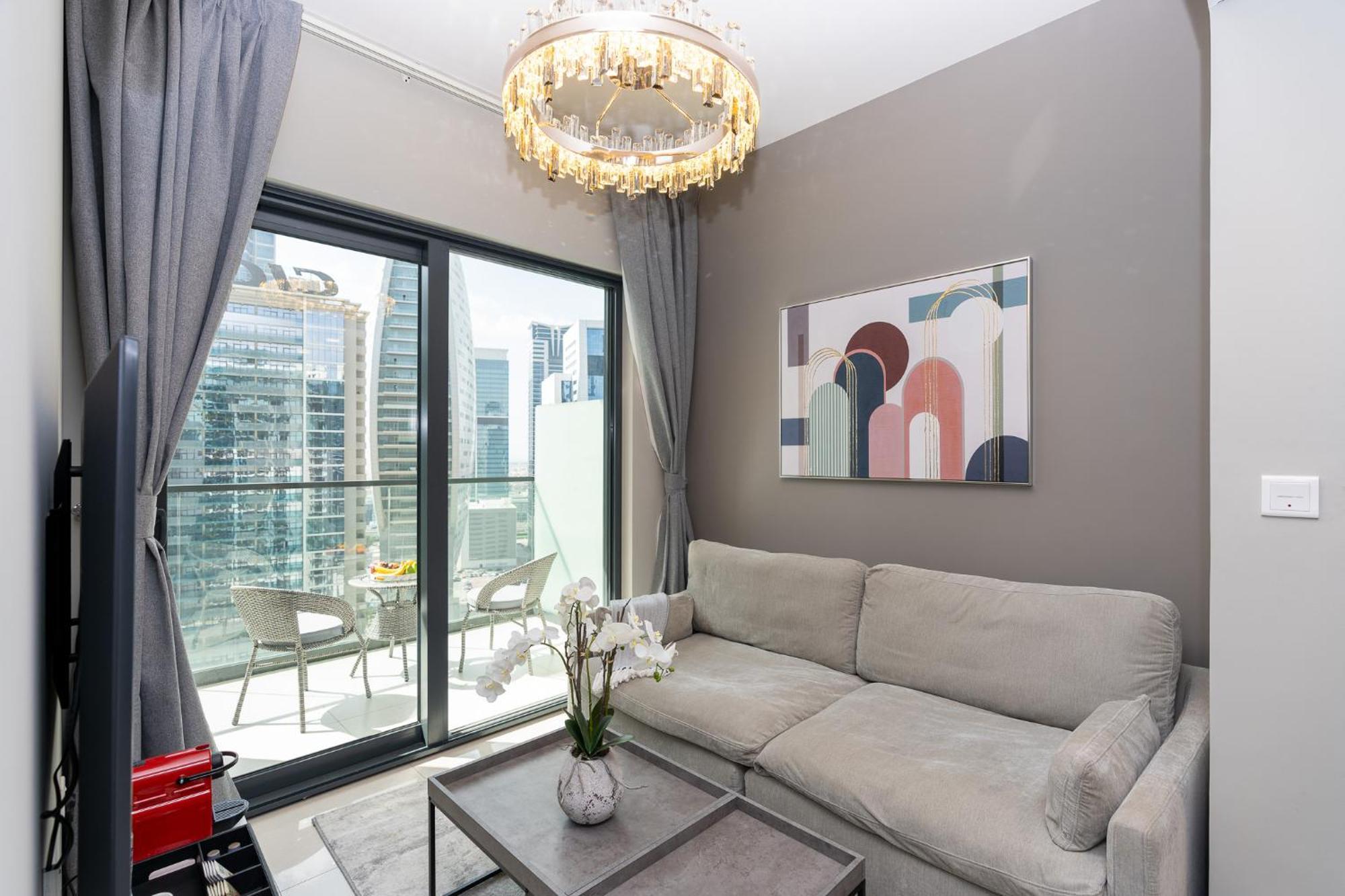 Apartment Citihome-1br In Business Bay Overlooking The Canal Dubai