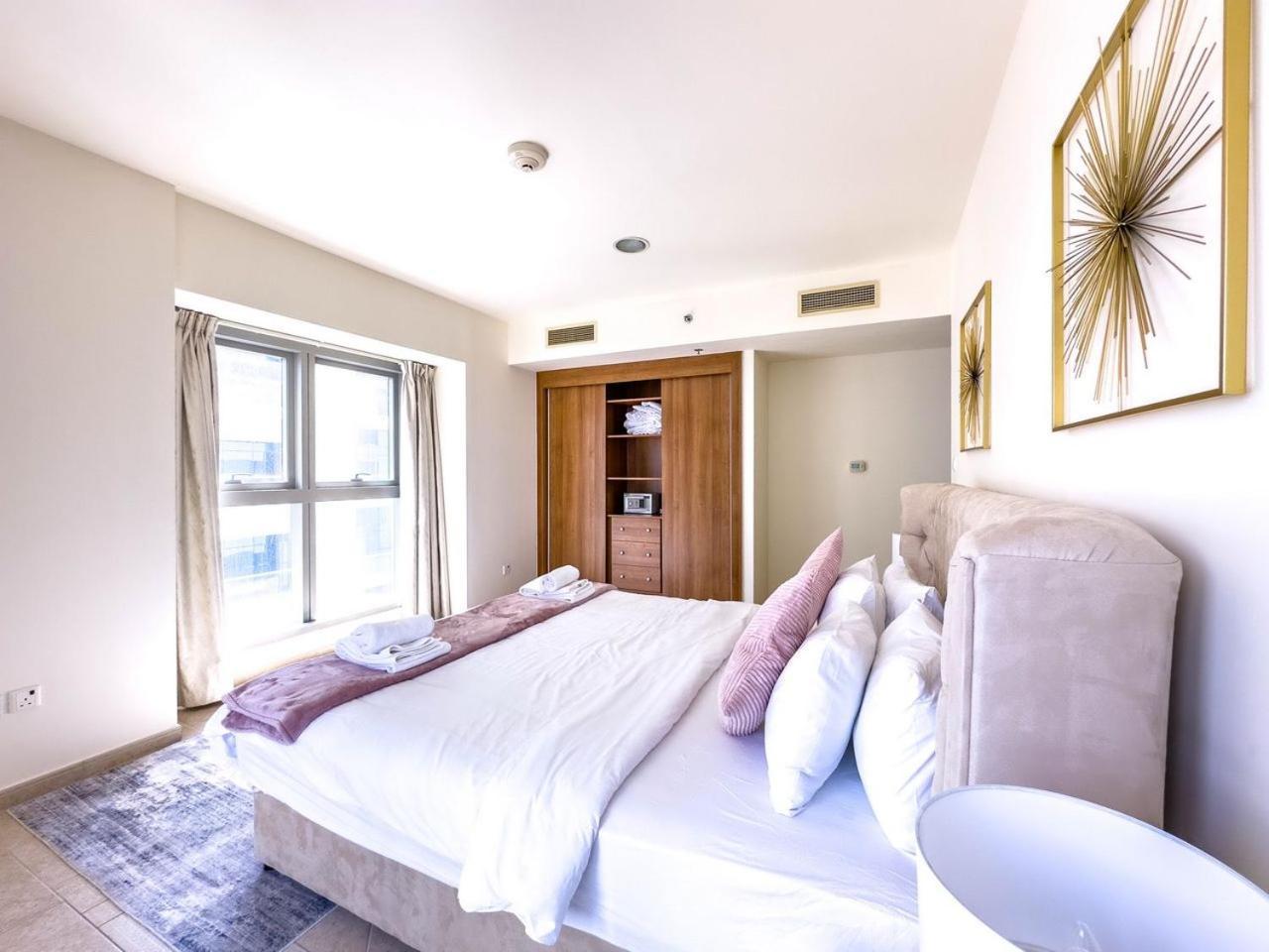 50 Percent Offer ! Iconic Princess Tower ! 64th Floor ! Sea View & Marina Walk View ! 3min To Marina Beach & Tram ! Spacious Apartamento Dubái