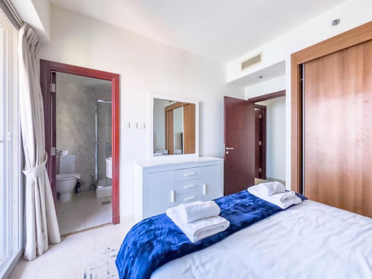 Apartamento 50 Percent Offer ! Iconic Princess Tower ! 64th Floor ! Sea View & Marina Walk View ! 3min To Marina Beach & Tram ! Spacious *