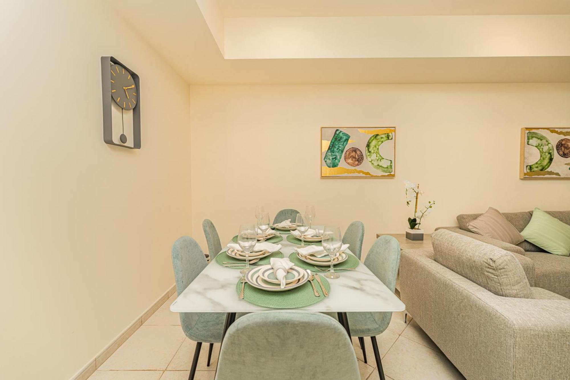 Apartamento 50 Percent Offer ! Iconic Princess Tower ! 64th Floor ! Sea View & Marina Walk View ! 3min To Marina Beach & Tram ! Spacious