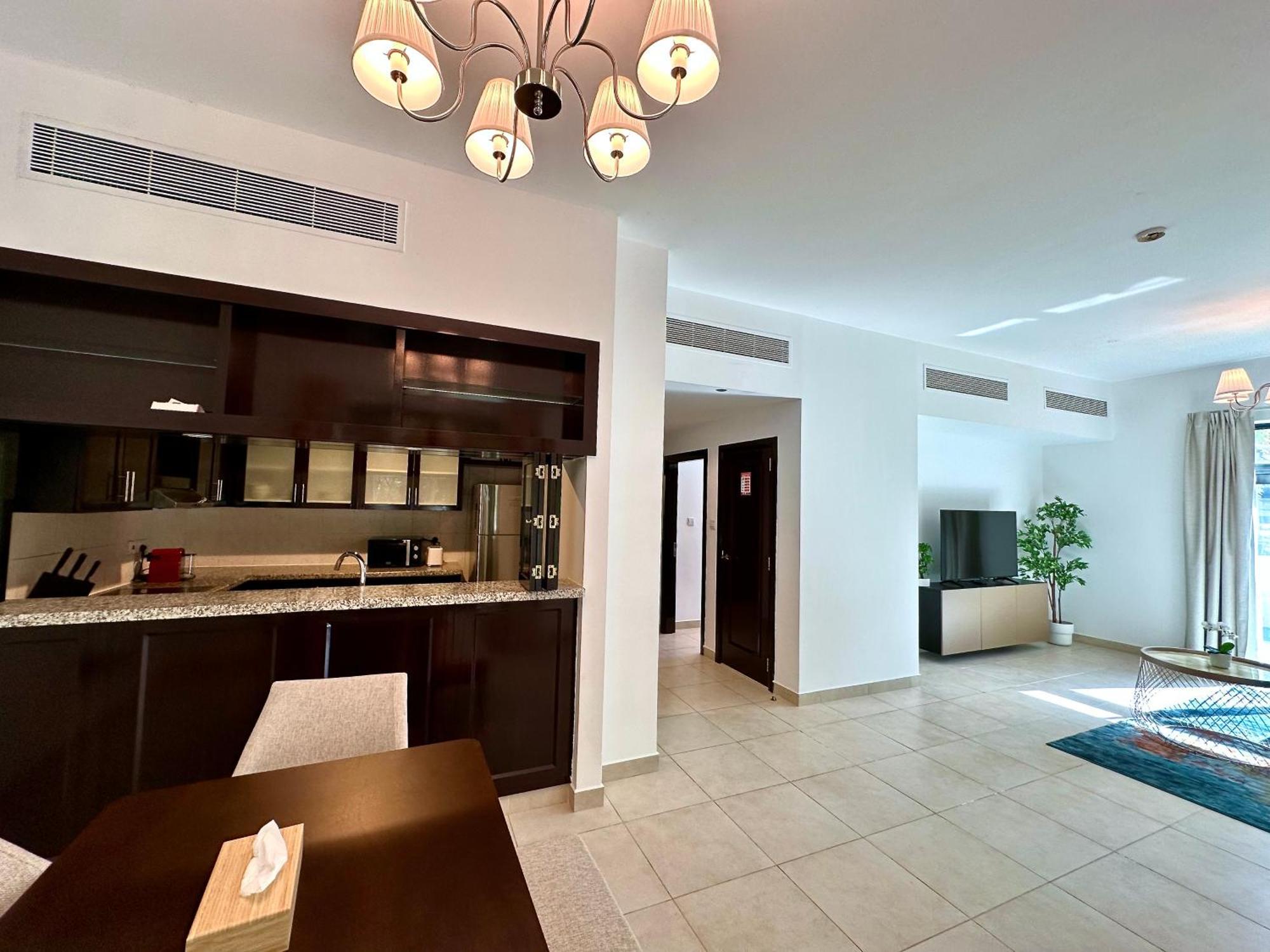Lux Travo Tower I Private Garden I View Dubai