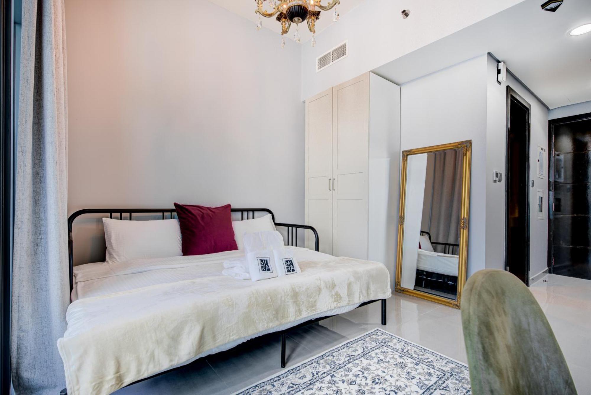 Apartamento Mira Homes - Newly Furnished In Business Bay *