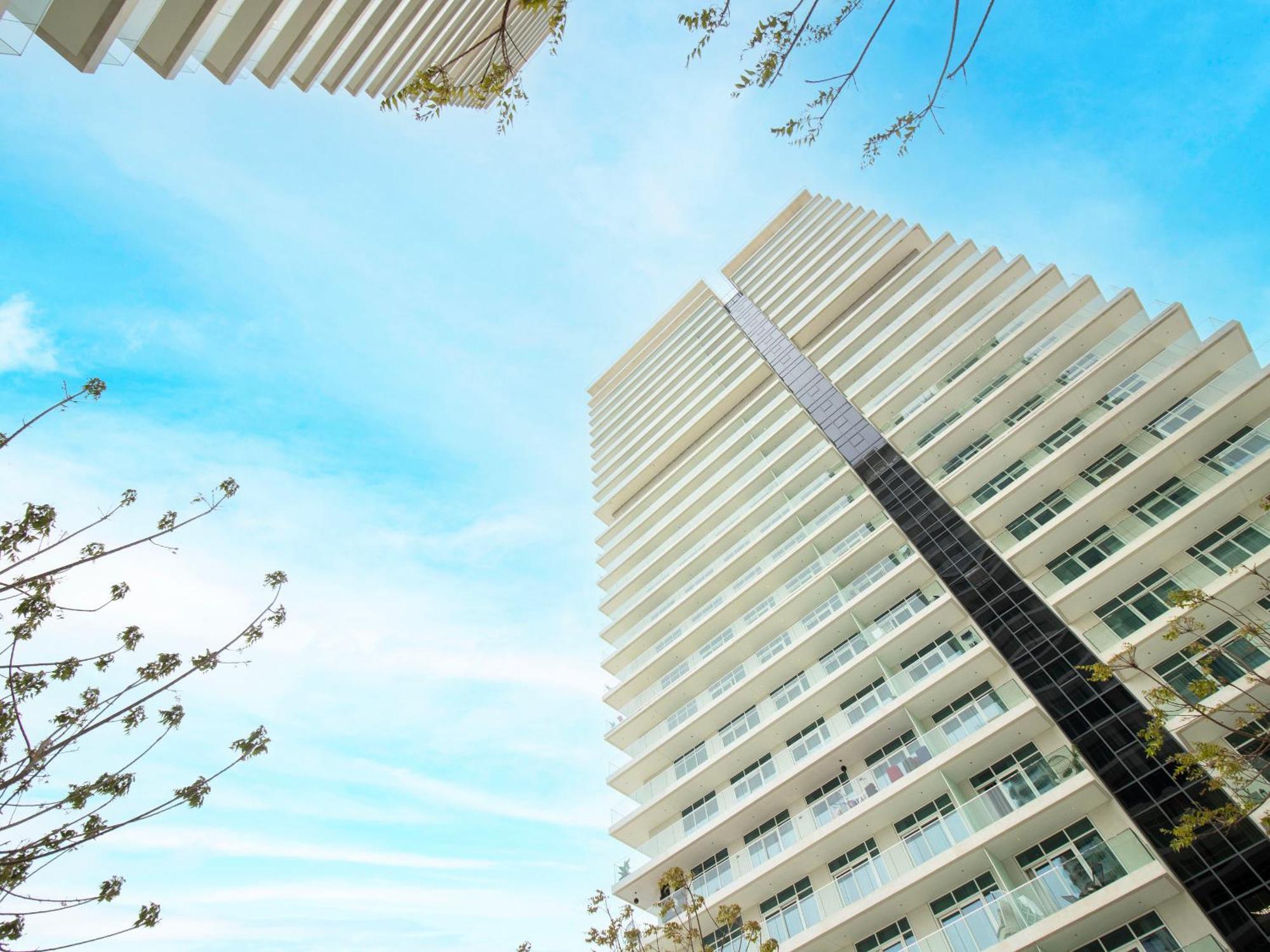 Apartamento Oceanfront Escape: Stylish 1 Bedroom In Beachfront Dubai