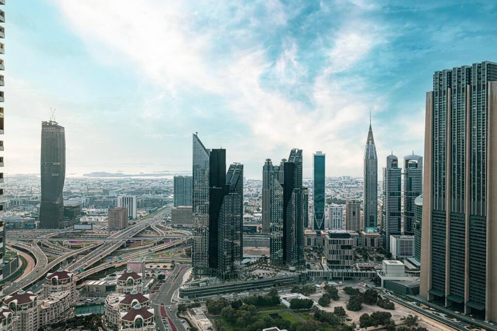 Magnificent - A Spacious 3 Bedroom With A Mesmerizing Burj Khalifa View Appartamento *