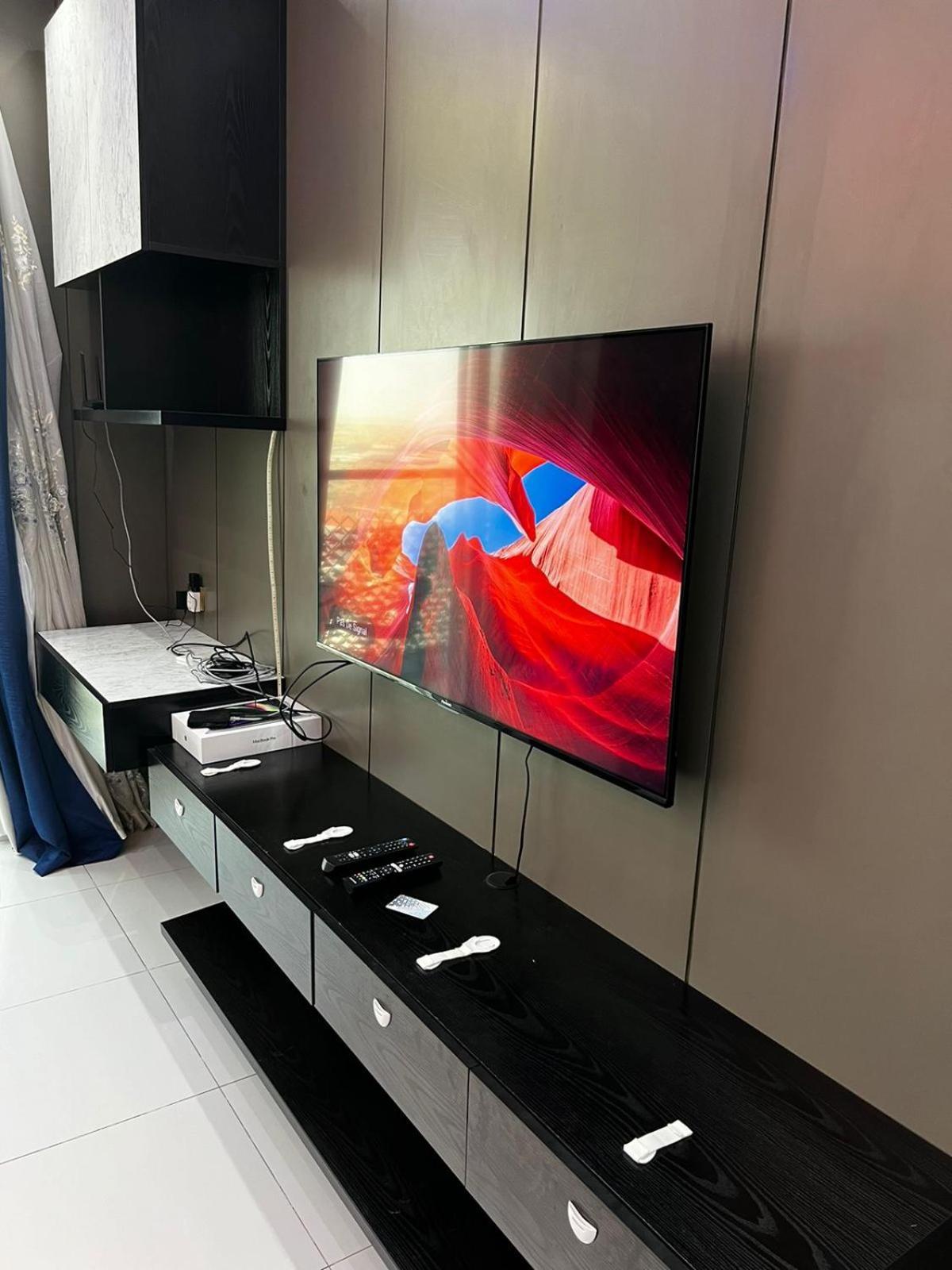 1bhk Serviced Luxury With Kids Dubái
