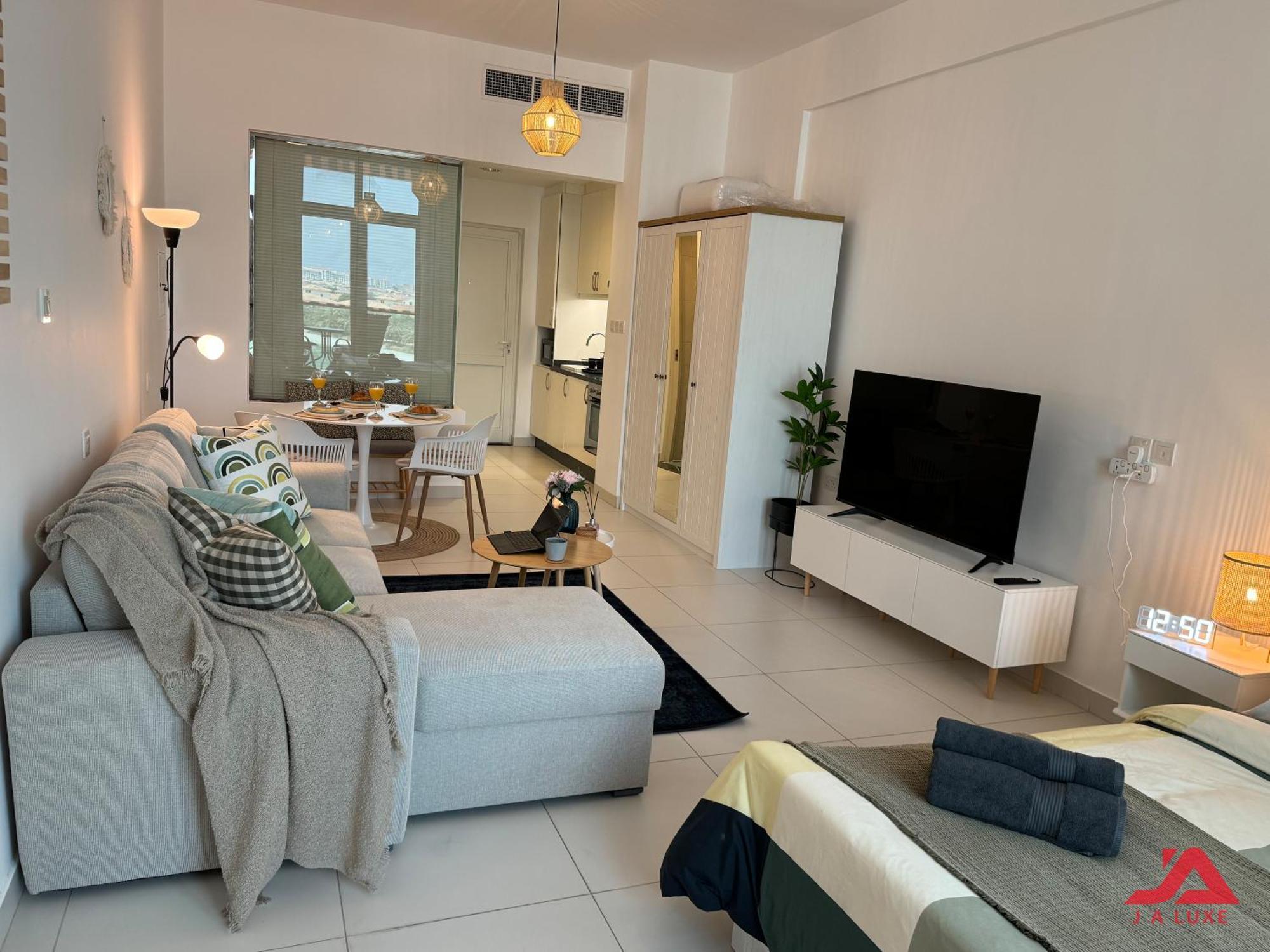 Lägenhet Unique At Of Yachts With Panoramic Sea View Of Burj Khalifa, Alarab & Atalntis In Palm Jumeirah Dubai