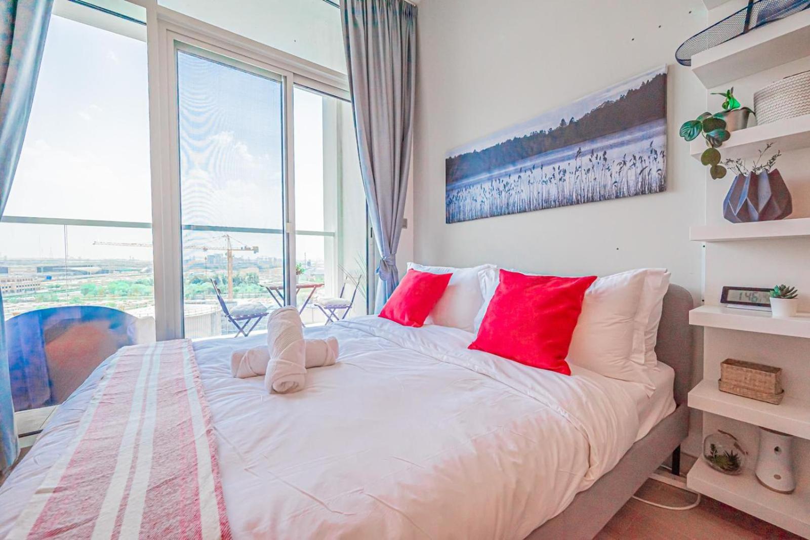 Cozy Marina Studio-walk To Beach, Shops & Dining Dubai