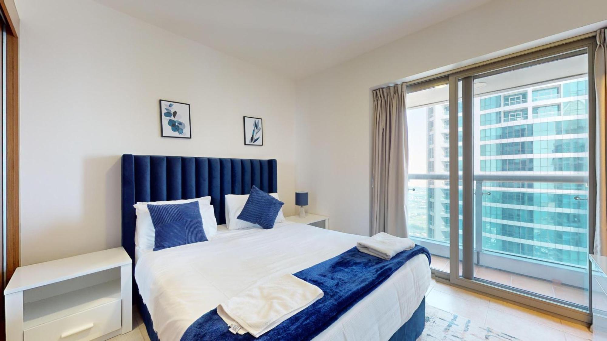 Apartamento 50 Percent Offer ! Iconic Princess Tower ! 64th Floor ! Sea View & Marina Walk View ! 3min To Marina Beach & Tram ! Spacious *