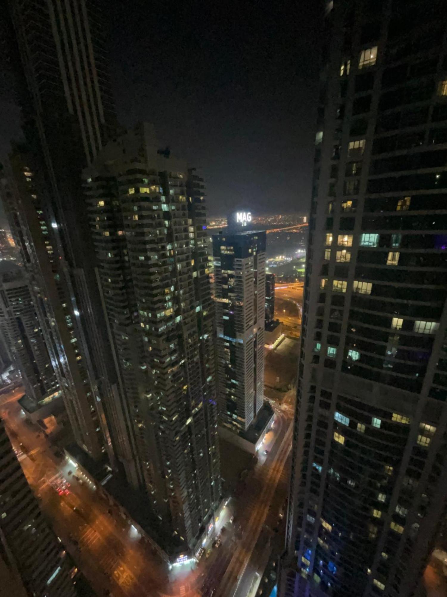 50 Percent Offer ! Iconic Princess Tower ! 64th Floor ! Sea View & Marina Walk View ! 3min To Marina Beach & Tram ! Spacious * Dubái