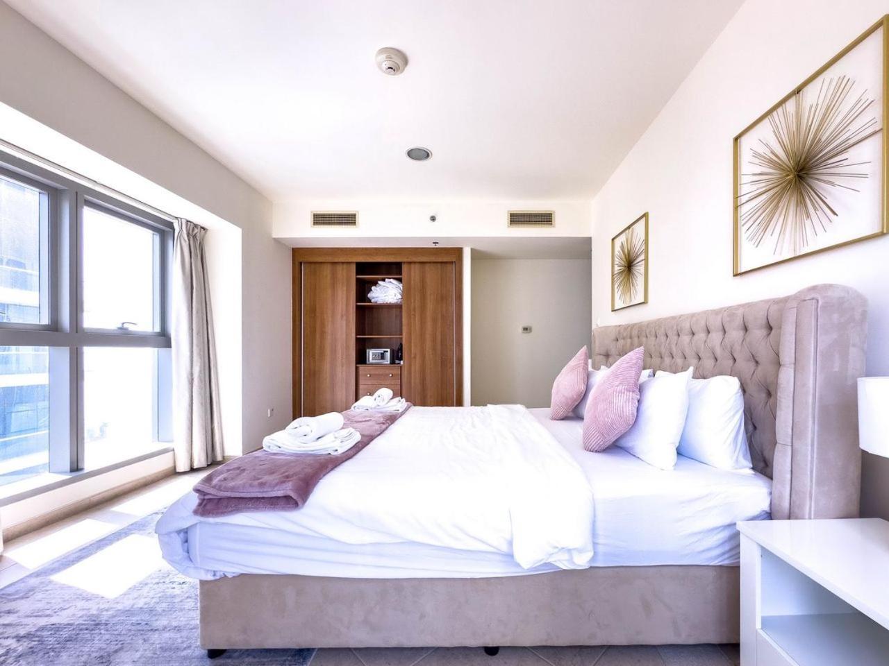 50 Percent Offer ! Iconic Princess Tower ! 64th Floor ! Sea View & Marina Walk View ! 3min To Marina Beach & Tram ! Spacious Dubái
