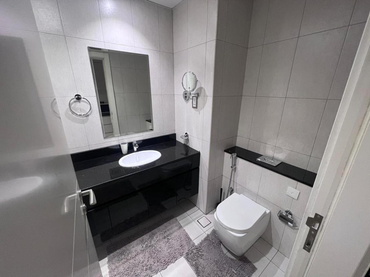Appartement 38th Floor Luxe Studio In Jvc, Centrally Located, Swimming Pool & Gym, Must View