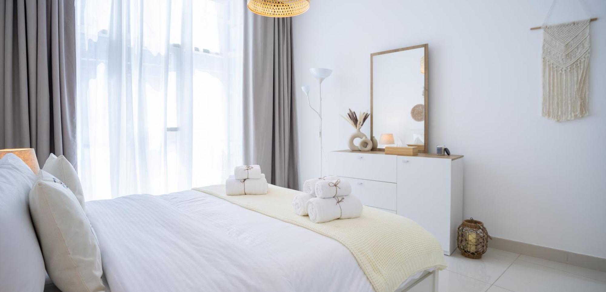 Appartement Waves Homes - Charming With Balcony, Minutes From The