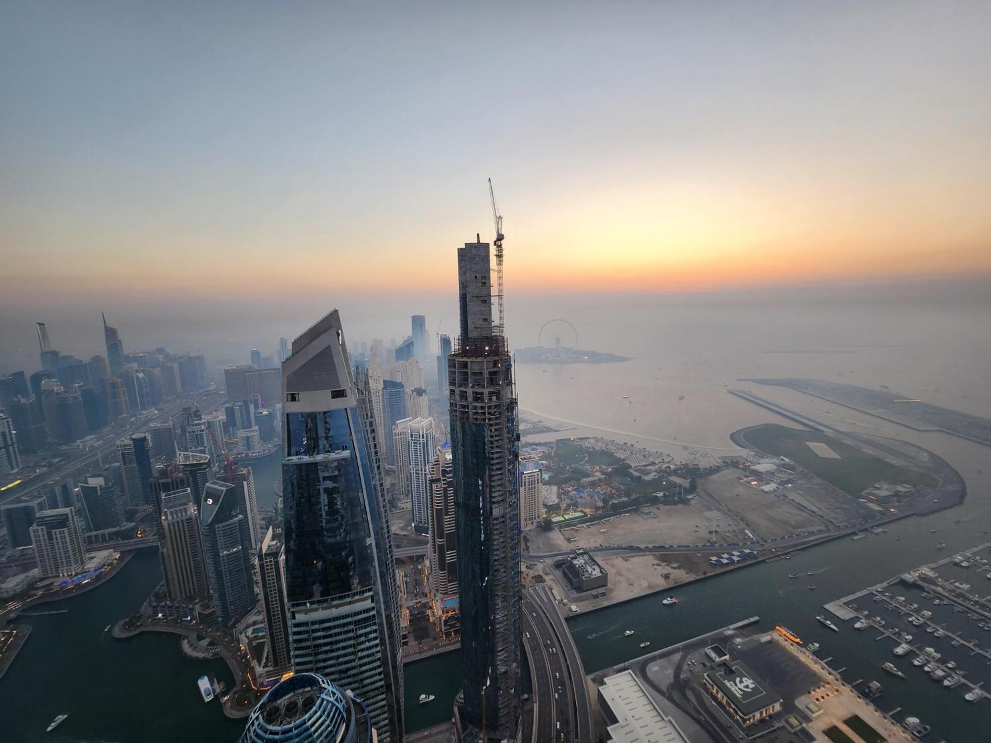 Apartamento 50 Percent Offer ! Iconic Princess Tower ! 64th Floor ! Sea View & Marina Walk View ! 3min To Marina Beach & Tram ! Spacious Dubái