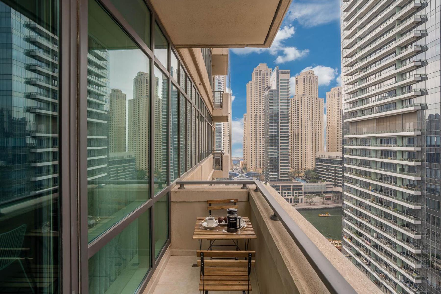 Spacious Living 1 Bedroom Marina Lejlighed *