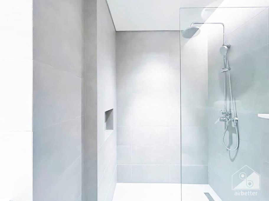 Luxurious 1bedroom Balcony & View Business Bay Dubai