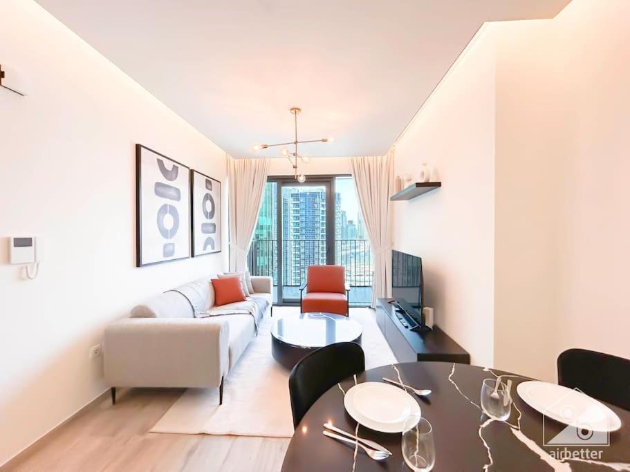 Luxurious 1bedroom Balcony & View Business Bay Apartment Dubai