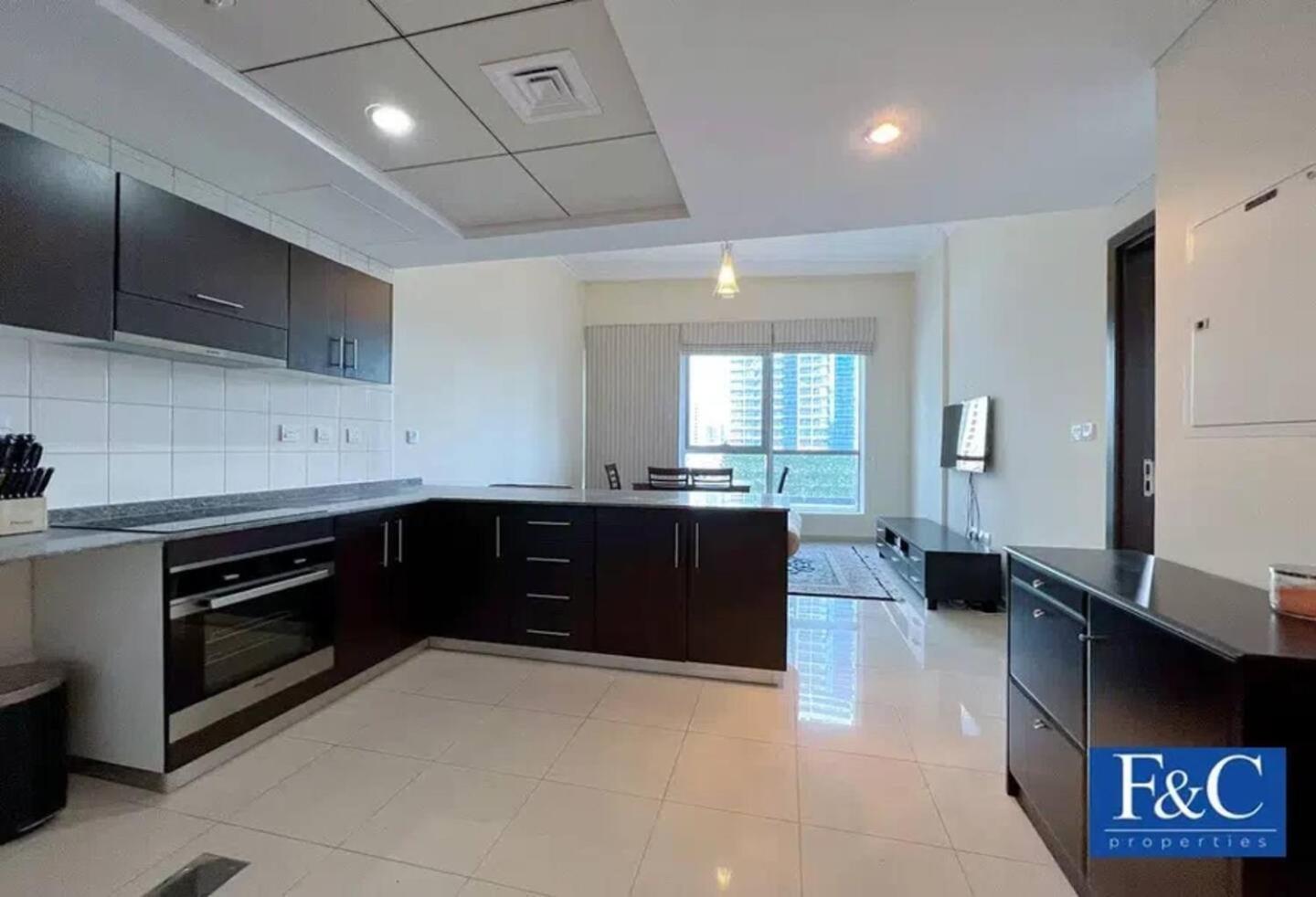 Luxurious 1 Bedroom In The Marina! Apartamento Dubái