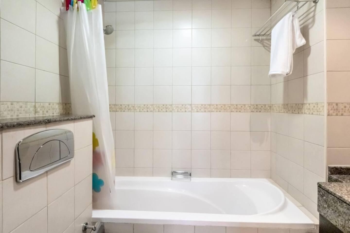 Luxurious 1 Bedroom In The Marina! Dubái