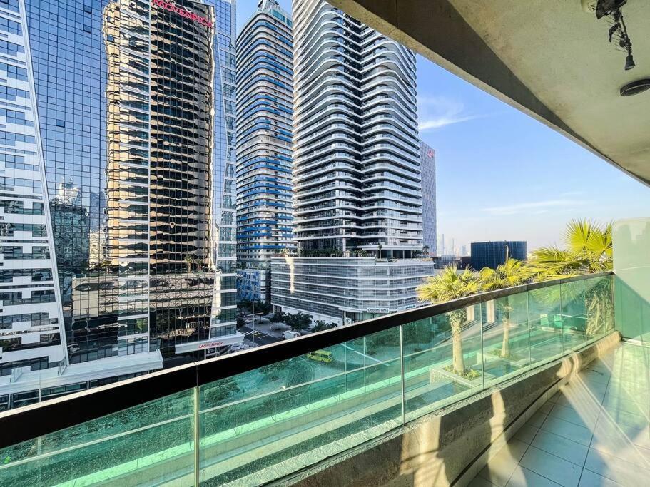 Two Bed In Damac Upper Crest Tower Near Burj Khalifa - Ezytrac * Dubai
