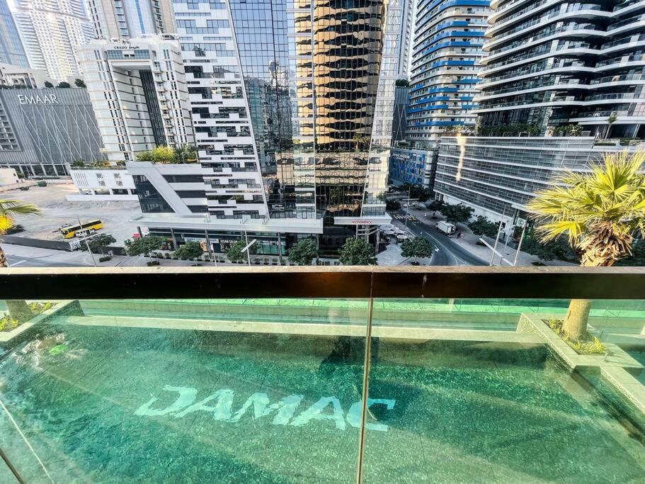 Apartemen Two Bed In Damac Upper Crest Tower Near Burj Khalifa - Ezytrac