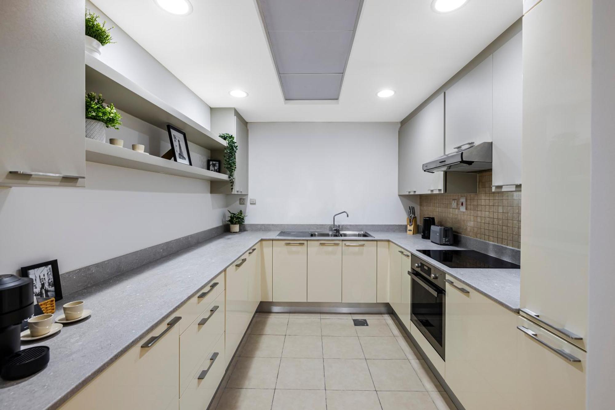 Apartamento 1br Study Bay Square View Business Bay Dubái