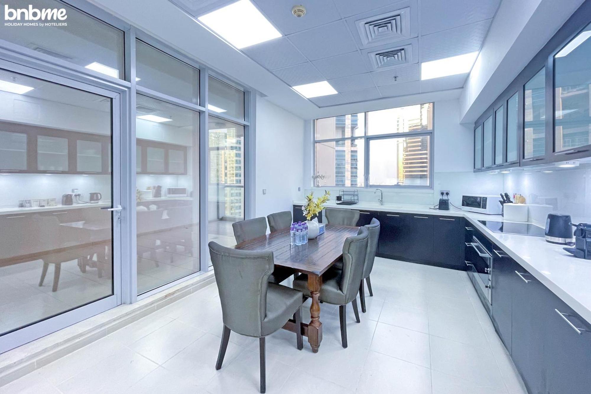 Bnbmehomes - Skyview Tower Lägenhet Dubai