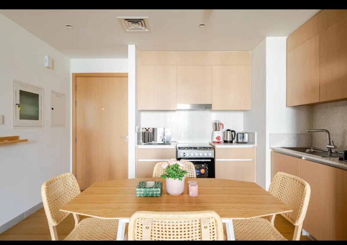 Exquisite 1-bedroom With Pool Scenery In Creek Harbour Apartment