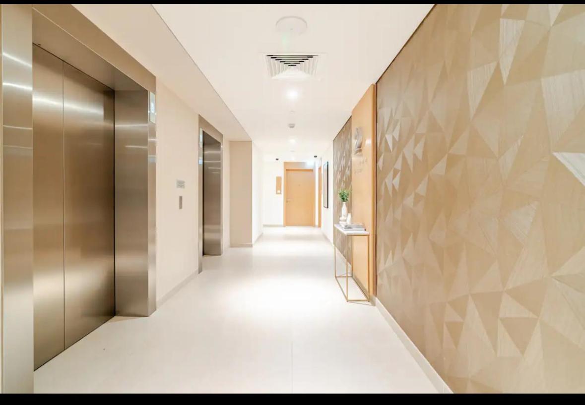 Exquisite 1-bedroom With Pool Scenery In Creek Harbour Dubai