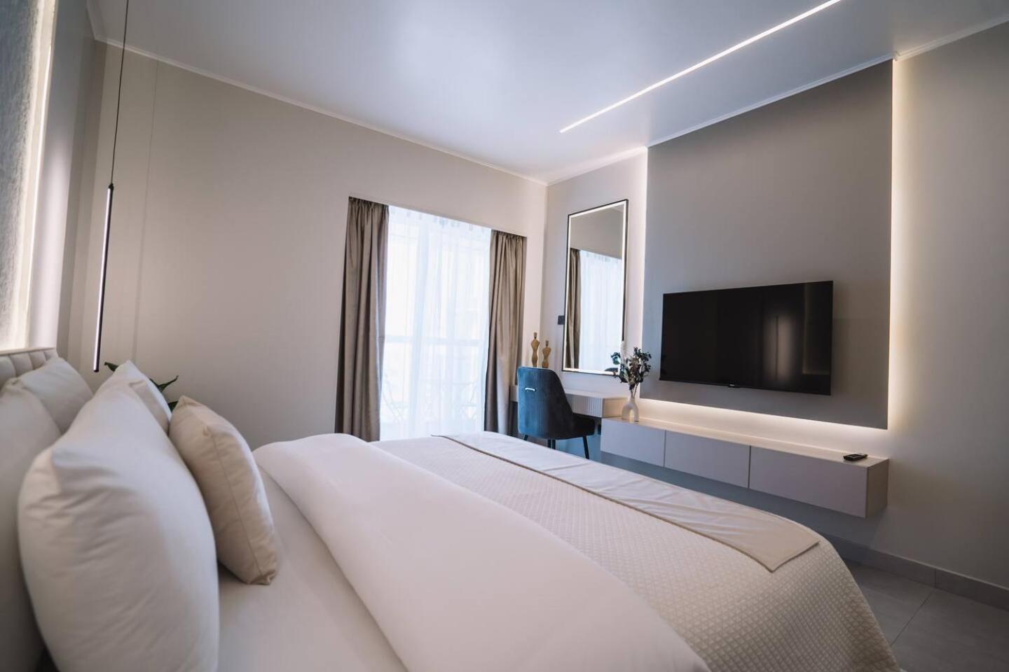 Sky High One Bedroom With Palm And Sea View *