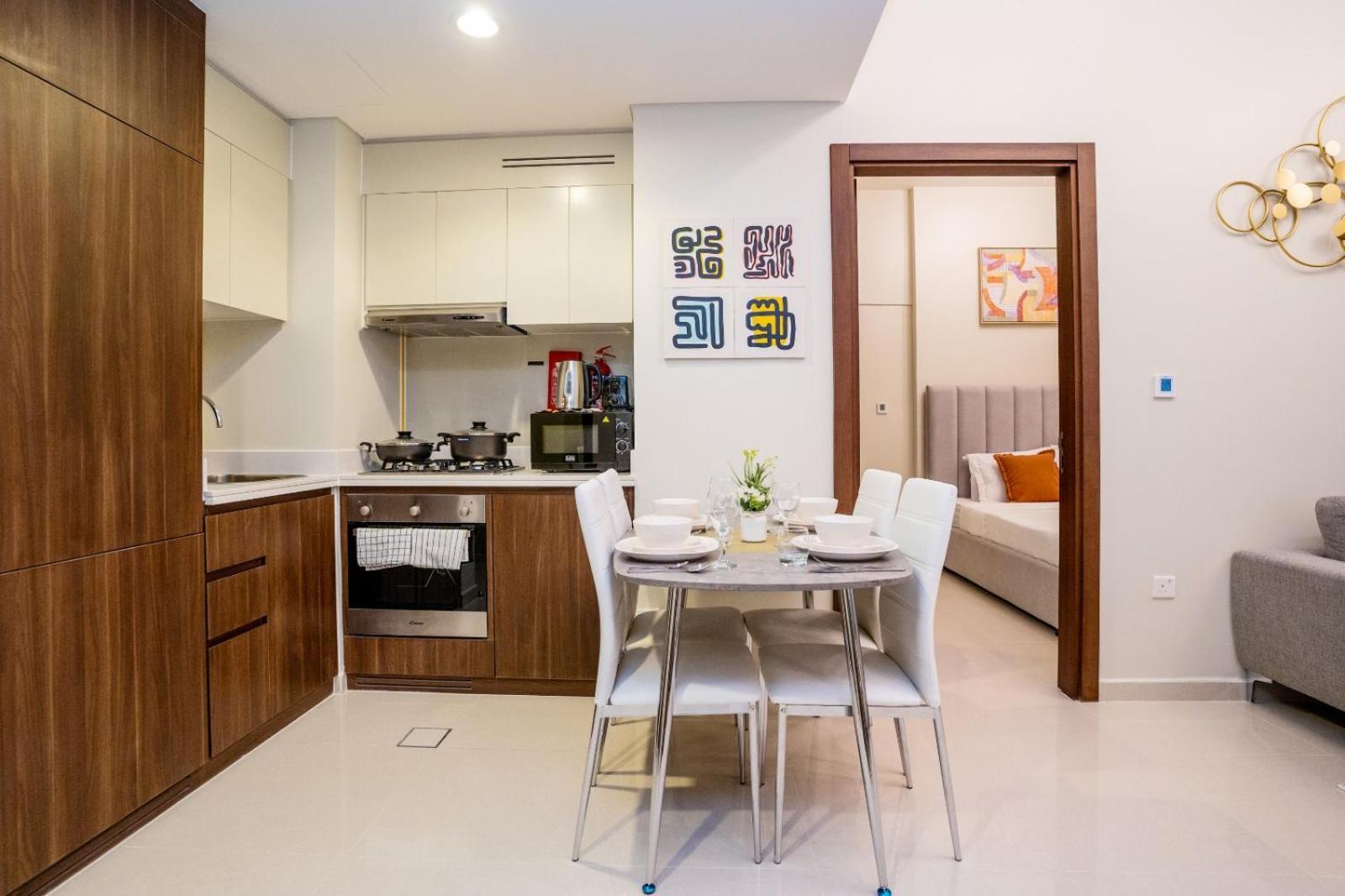 Stunning 2-bedroom Business Bay With Burj Khalifa View & Huge Balcony * Dubai