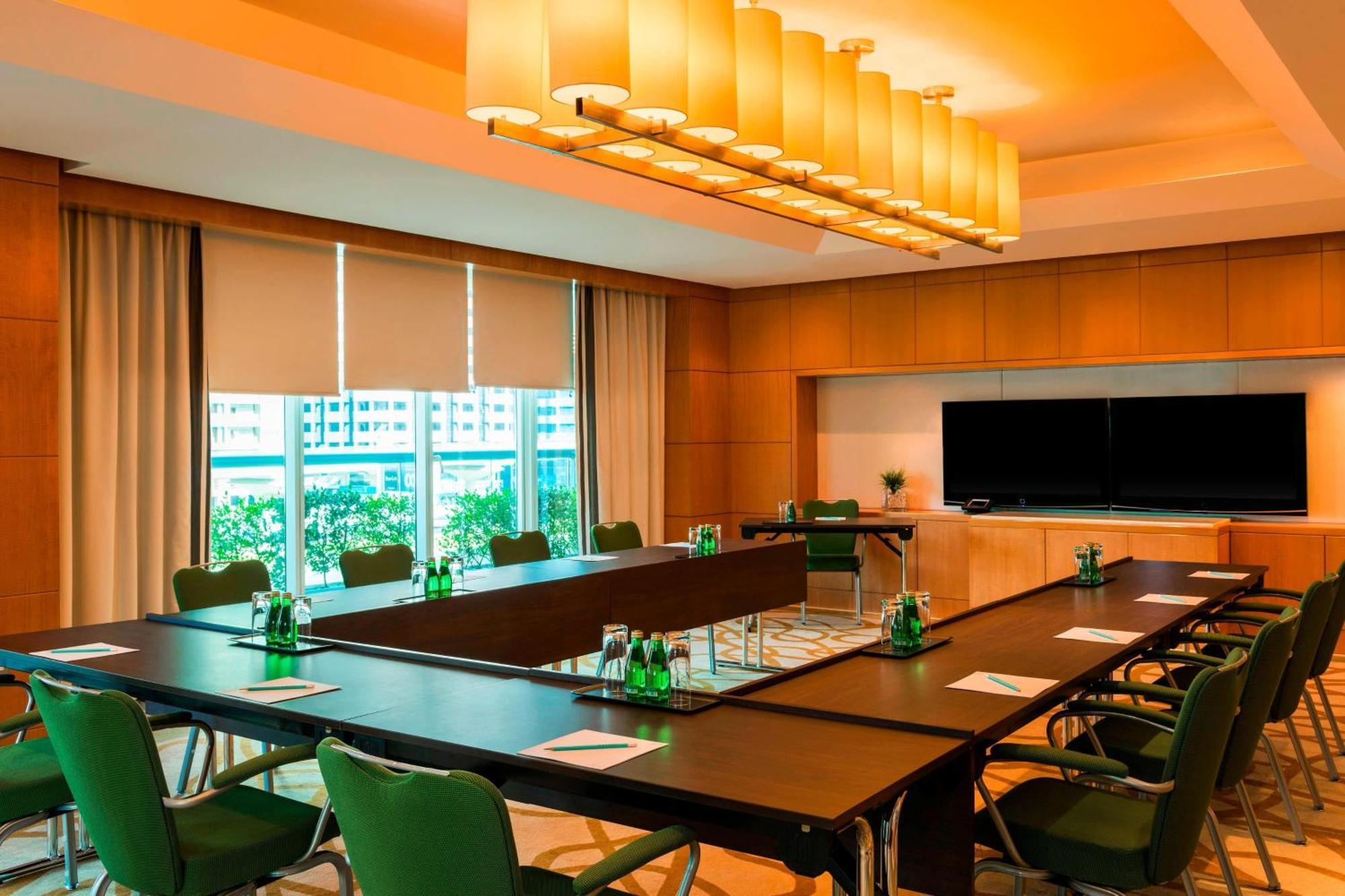 Four Points By Sheraton Sheikh Zayed Road Hotel