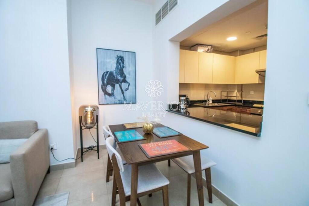 1 Bedroom Spacious Canal View In Marina * Dubaï