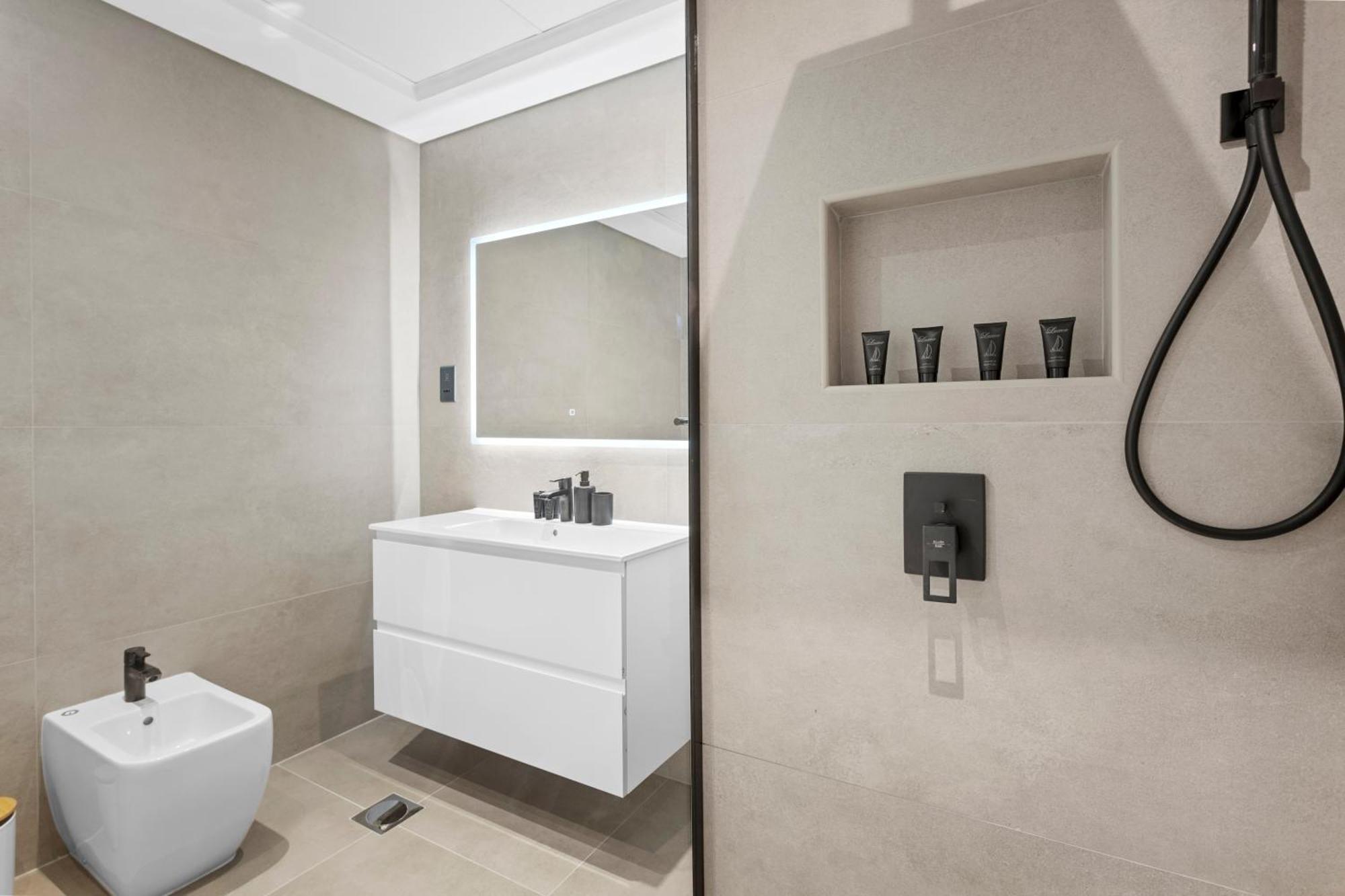Exquisite 1br With Private In Palm Jumeirah Appartement *