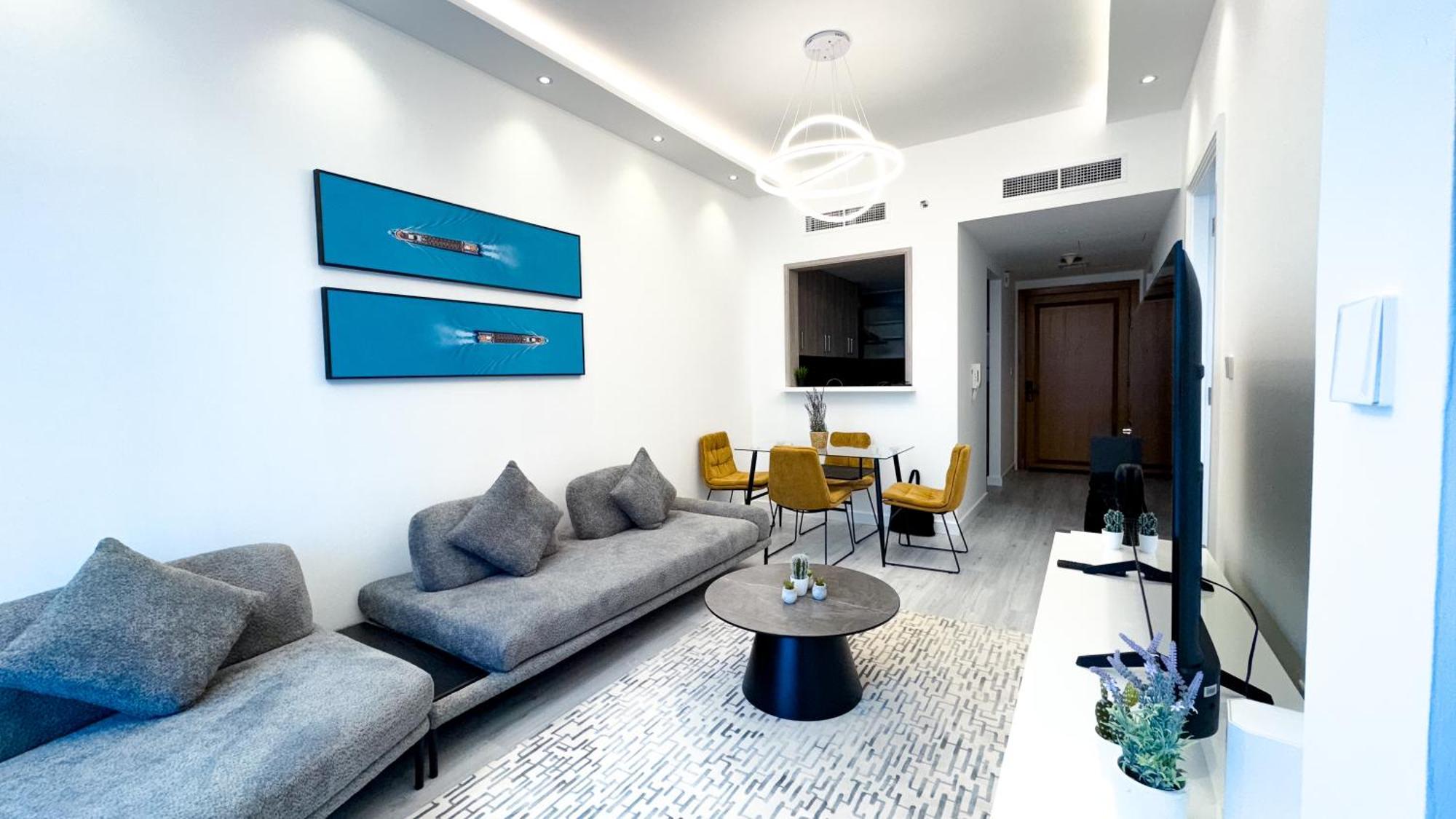 Marina - Elegant Design 1bhk - Iris Blue Lejlighed