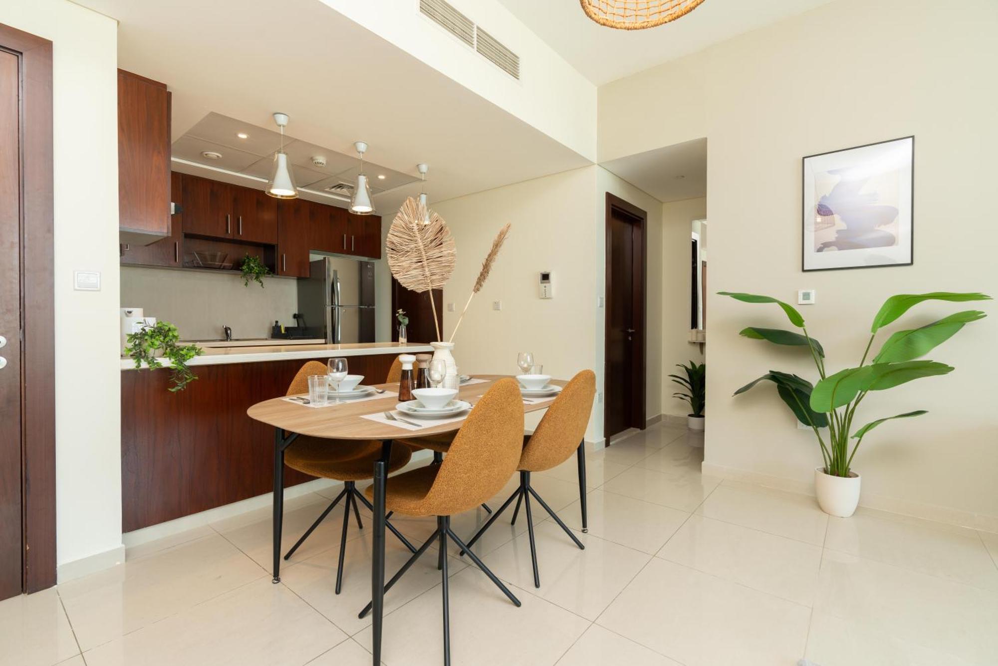 Oasis In - Expat Preferred Community - The Greens - The Views - Perfect For Business And Pleasure - Close To Metro - Park, Lakes And Jogging 1 Min Walk Away - Yoga Classes By The - 4 People - Big Balcony - 3 Min Drive To Sheikh Zayed Apartemen Dubai