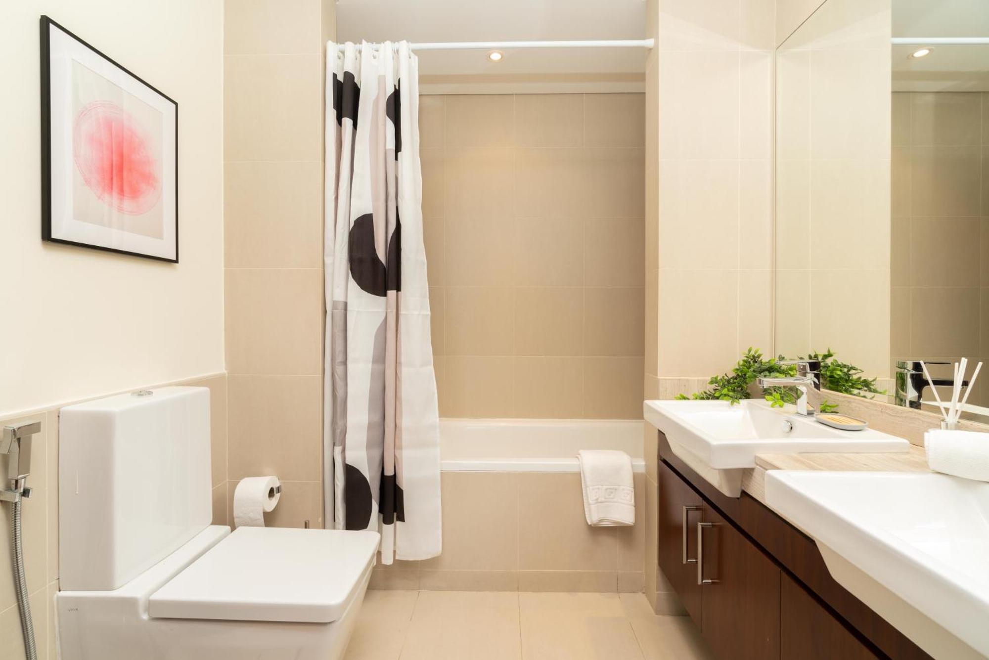 Oasis In - Expat Preferred Community - The Greens - The Views - Perfect For Business And Pleasure - Close To Metro - Park, Lakes And Jogging 1 Min Walk Away - Yoga Classes By The - 4 People - Big Balcony - 3 Min Drive To Sheikh Zayed Apartemen *