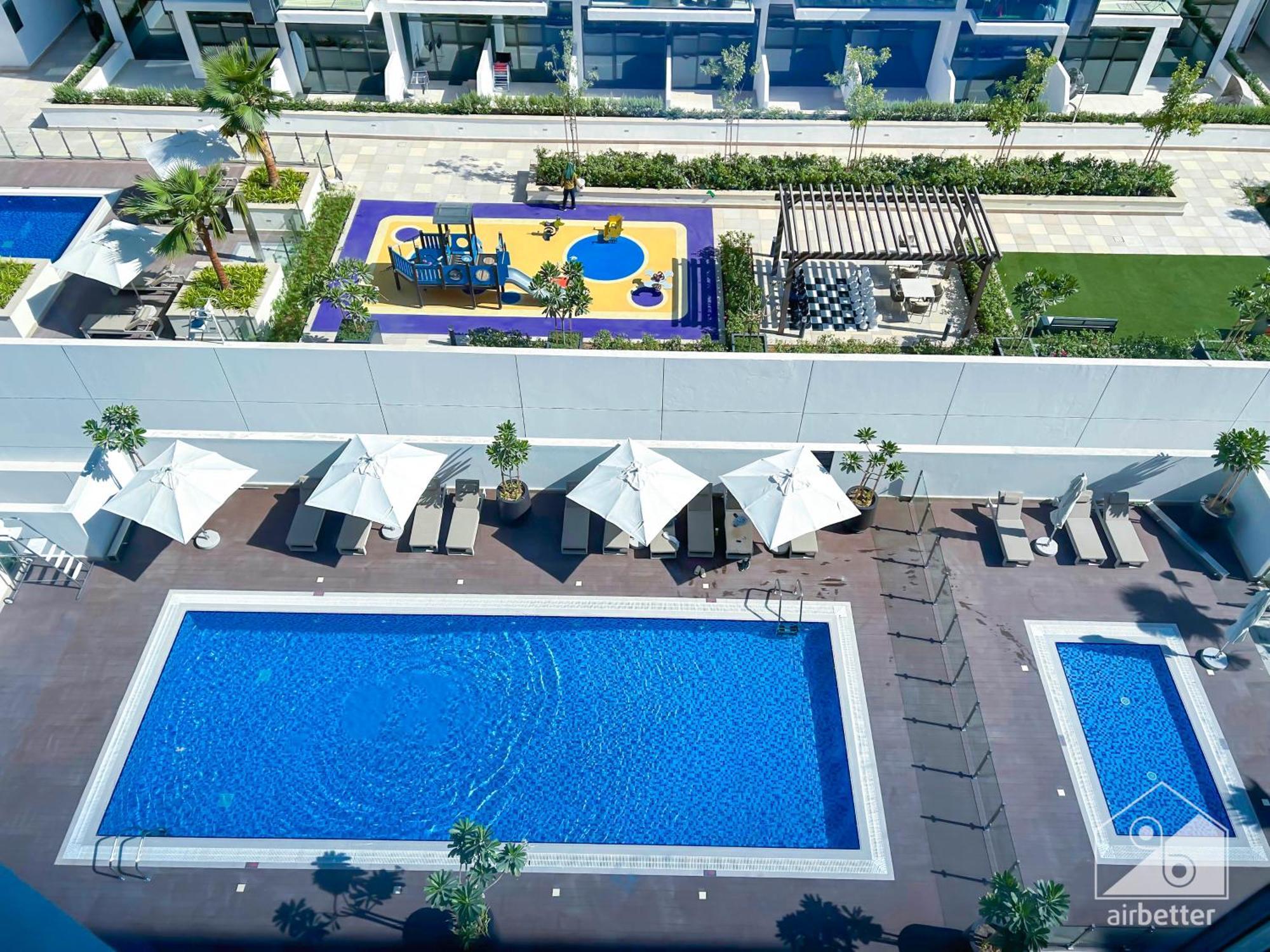 Beautiful With A Spacious Balcony In Meydan Apartemen