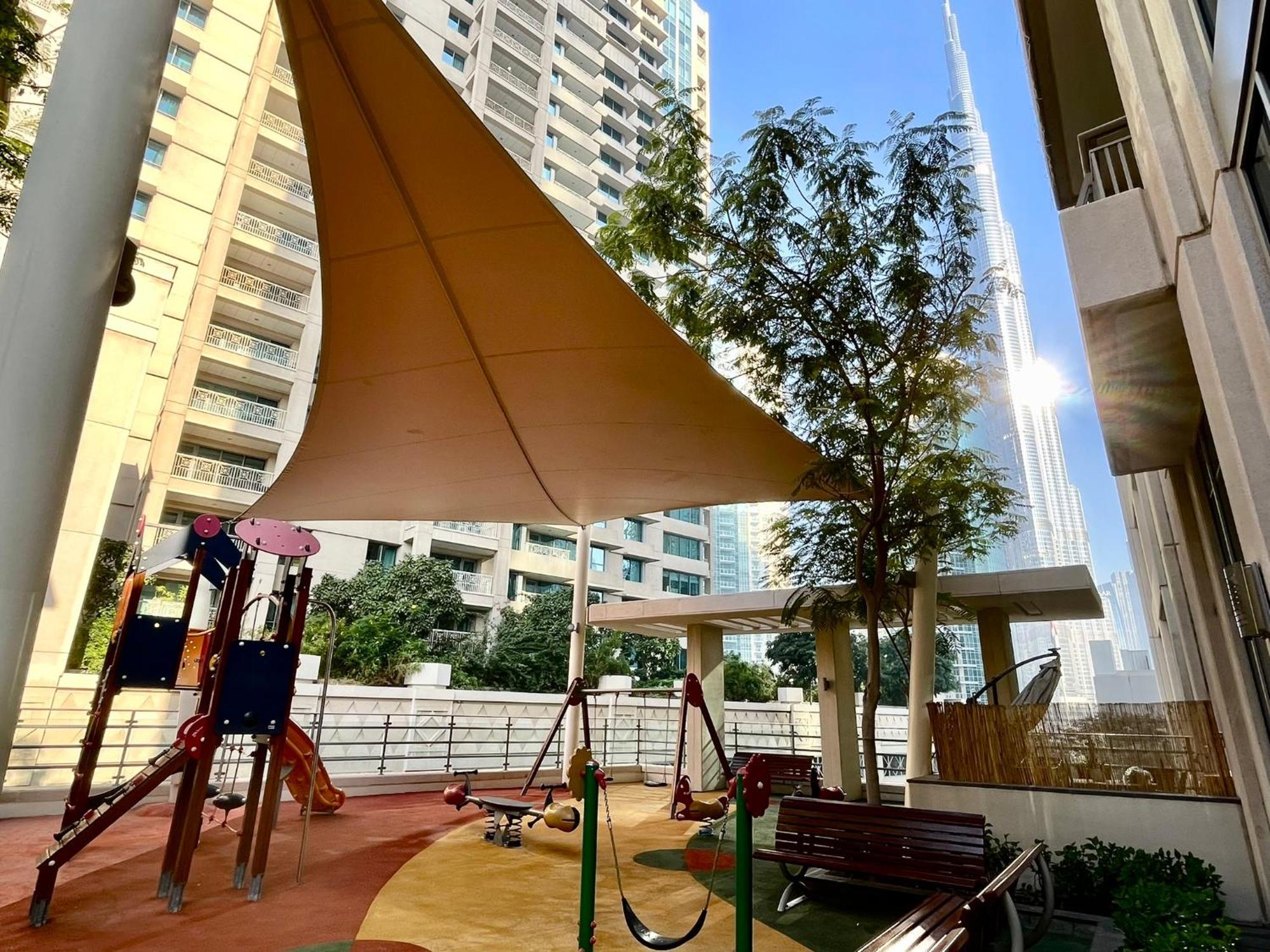 Apartemen Boulevard 2 Br- Burj Khalifa-dubai Mall- Pool-gym
