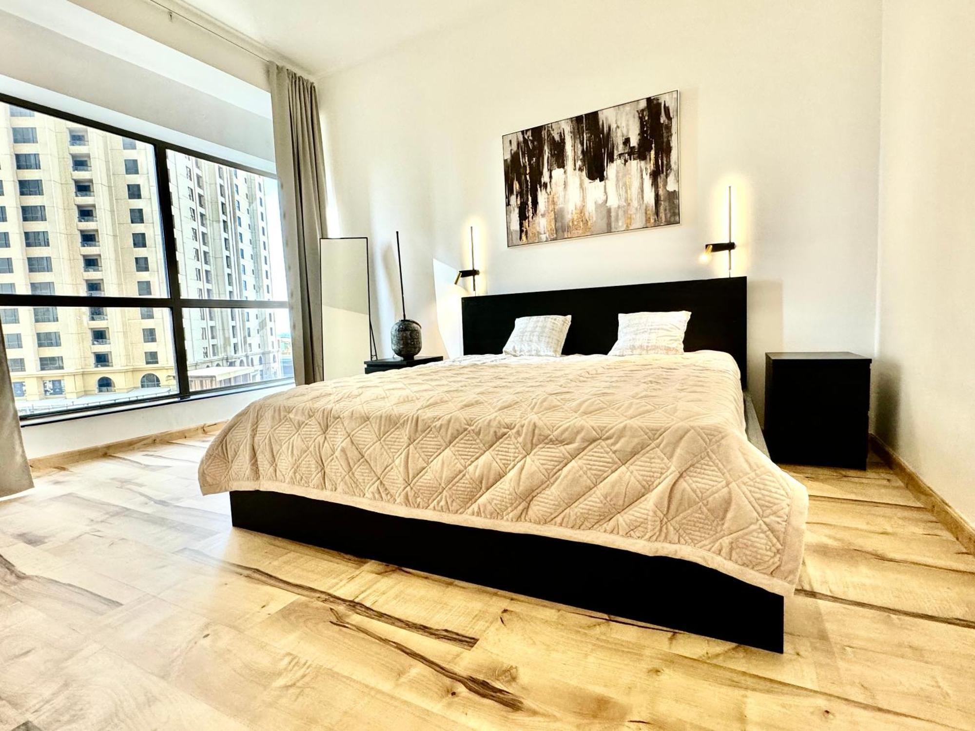 Stylish Beachside 3 Beds In Jbr Apartment Dubai
