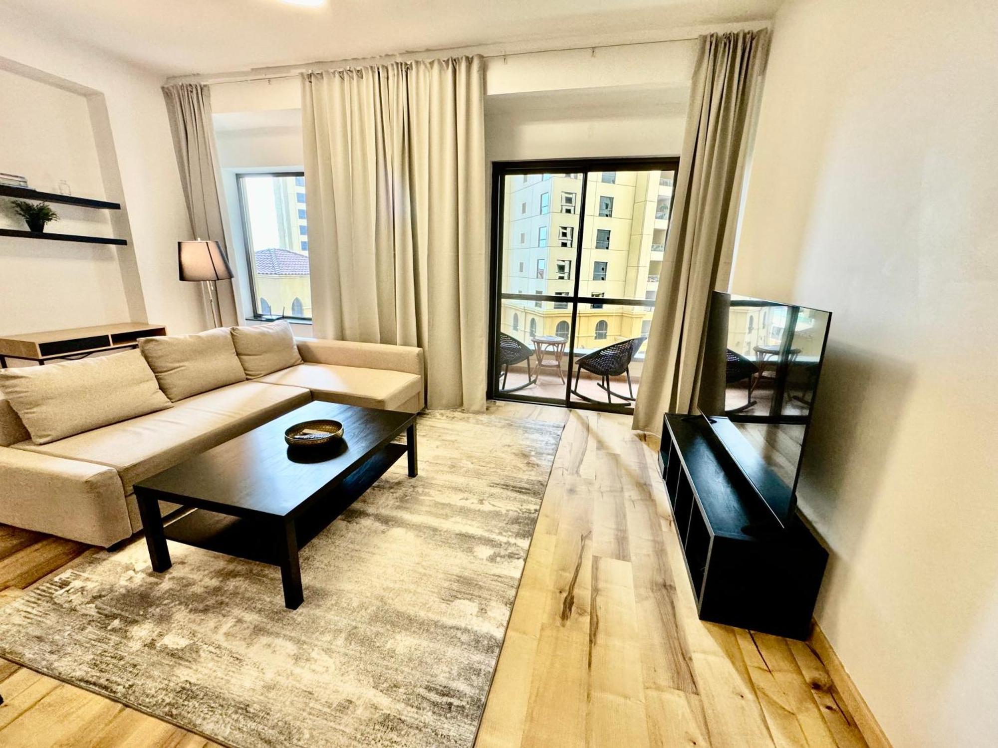 Stylish Beachside 3 Beds In Jbr * Dubai