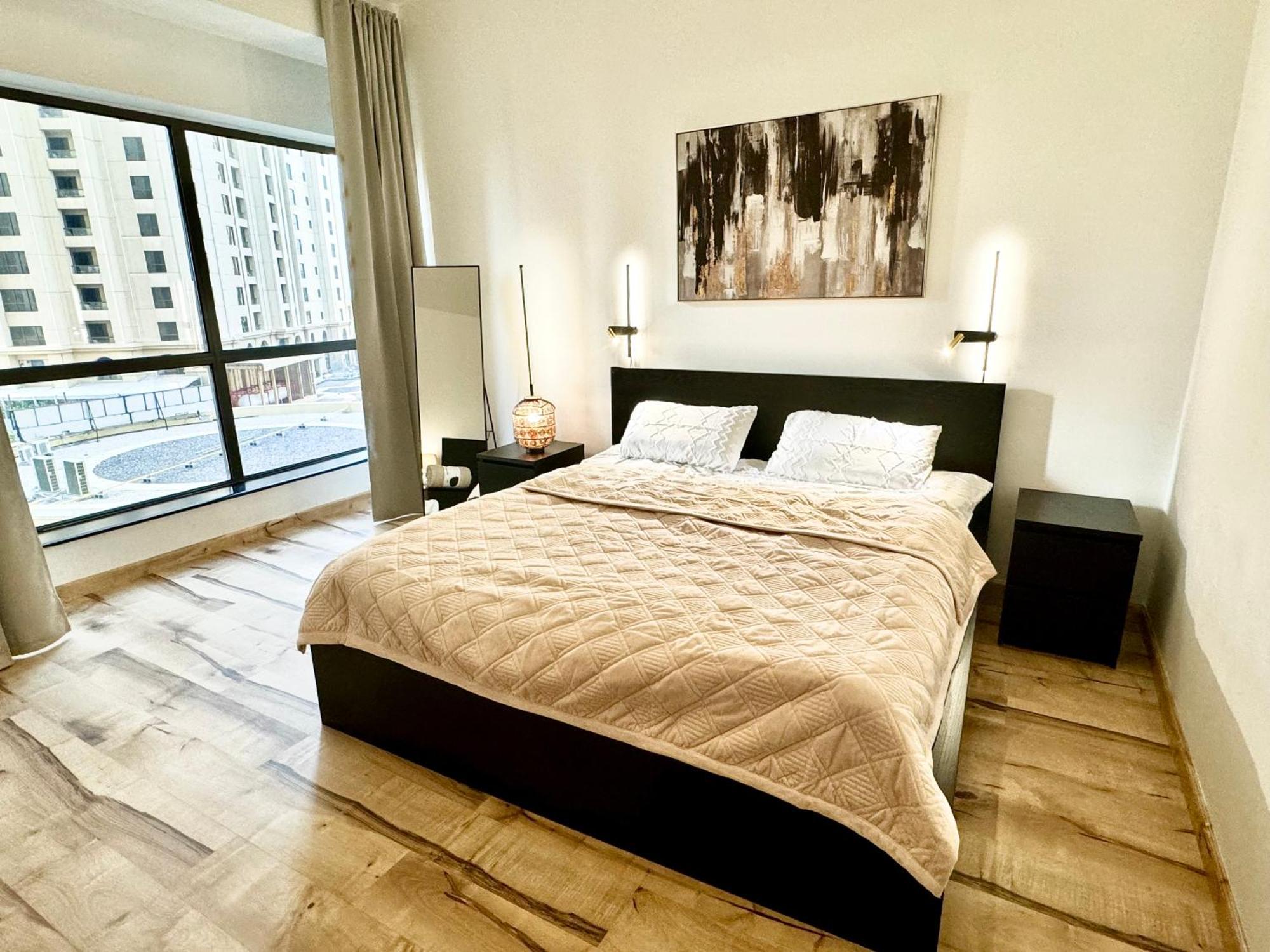 Stylish Beachside 3 Beds In Jbr