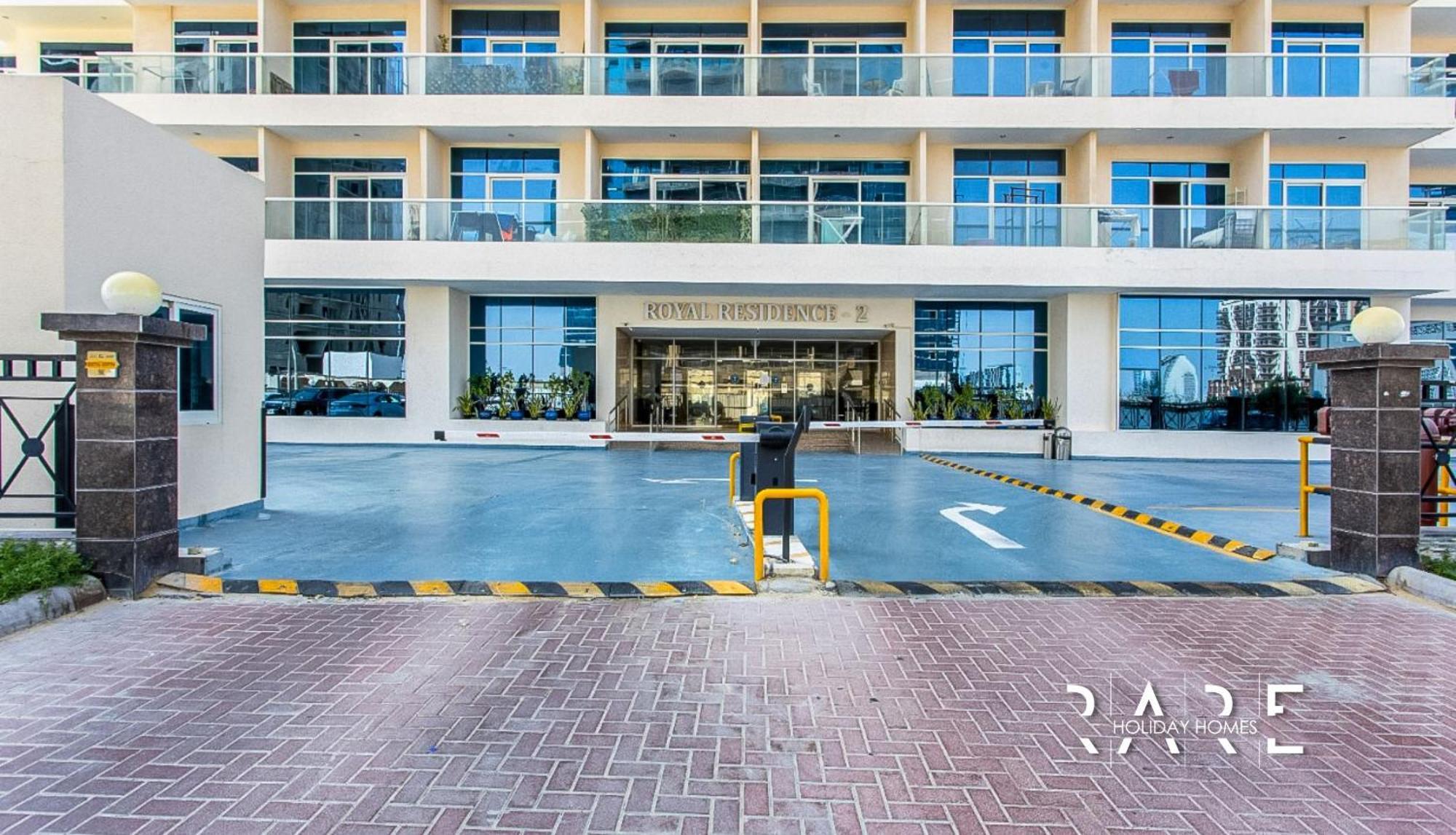 Rare Homes - Golf Course View - Sports - Royal - R302