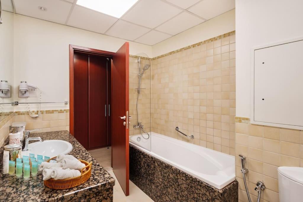 Luxury 1 Bedroom In Jbr With Access * Dubai