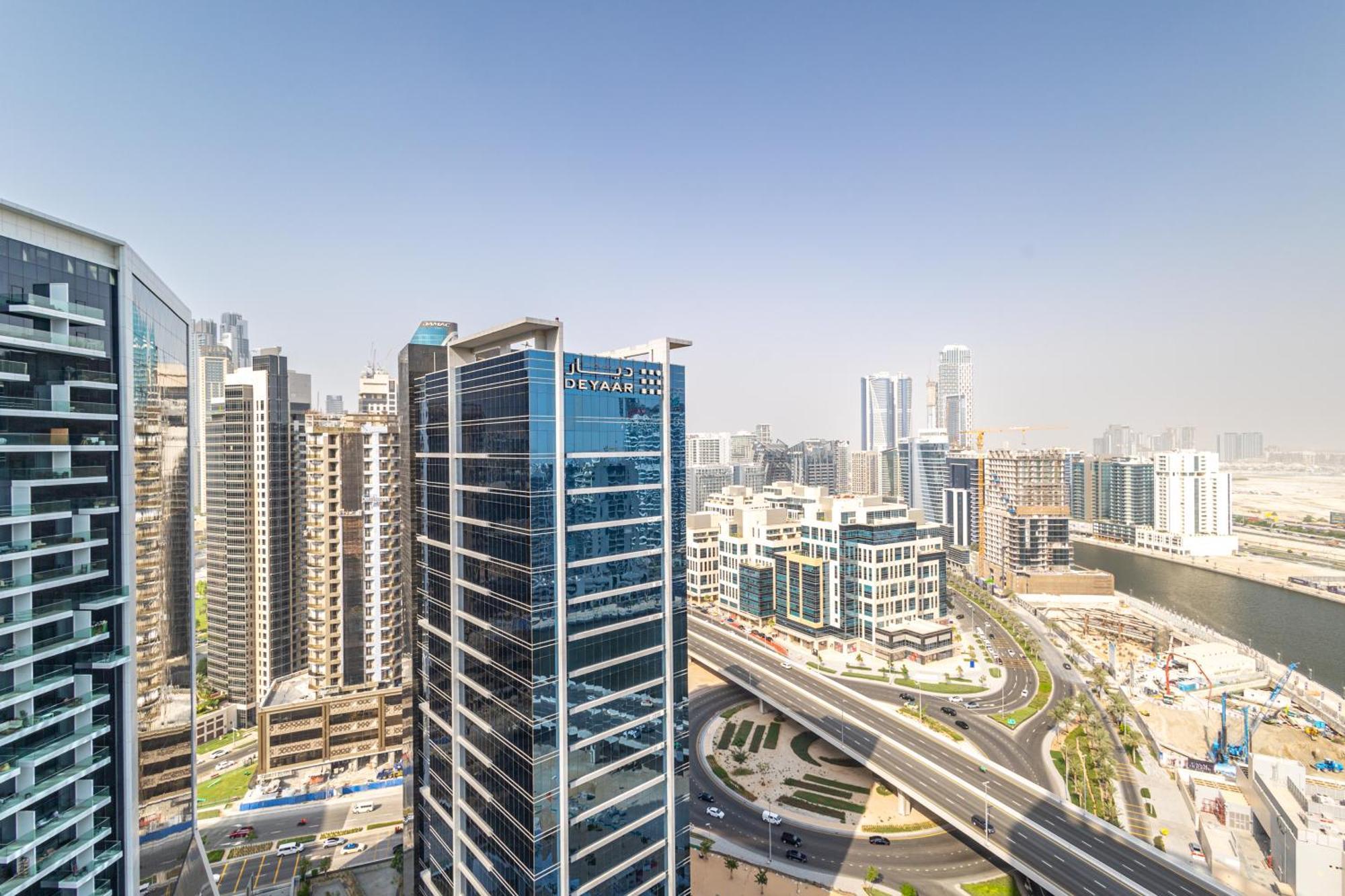 Apartamento Deluxe One-bedroom In Business Bay With Burj Khalifa And Canal View