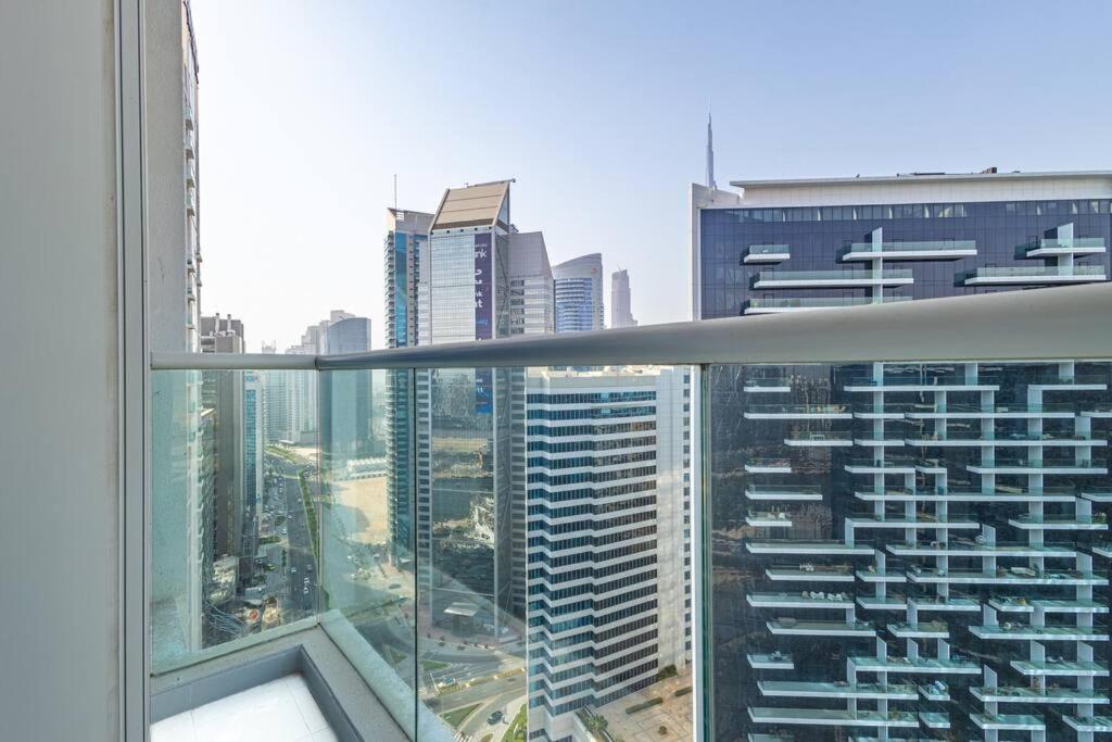 Deluxe One-bedroom In Business Bay With Burj Khalifa And Canal View * Dubái
