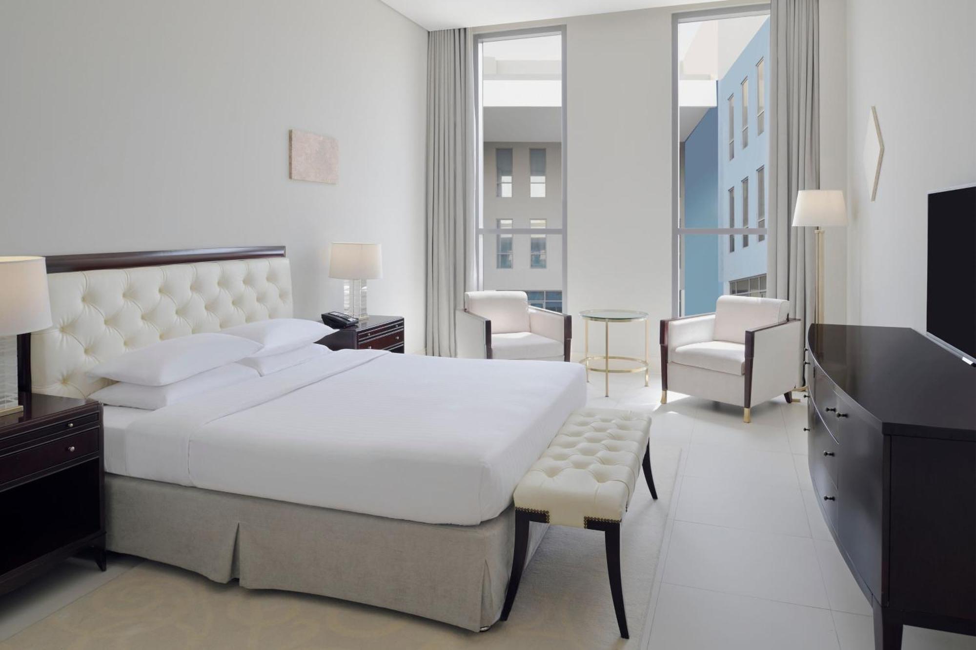 Delta By Marriott Investment Park 4* Dubái