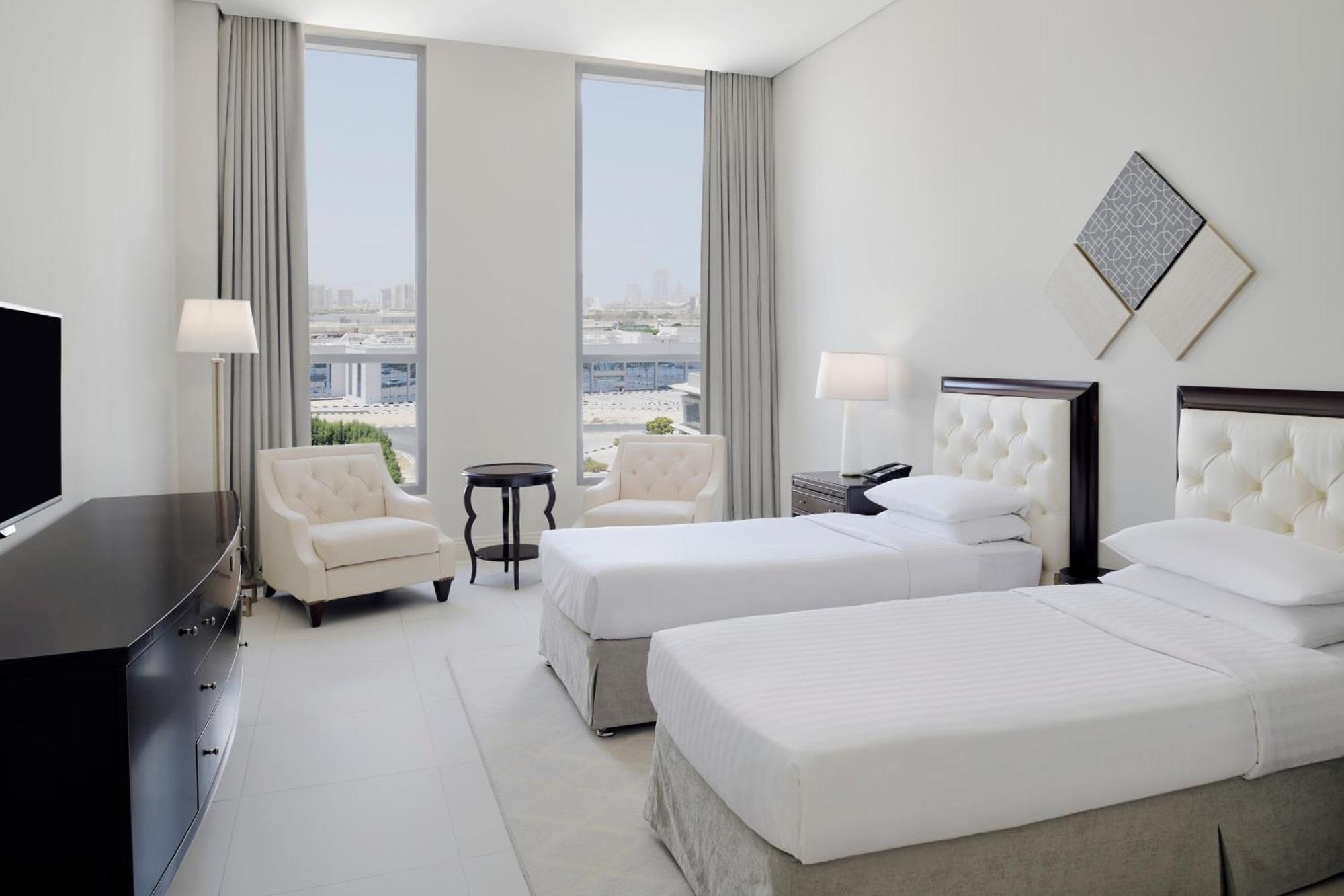 Delta By Marriott Investment Park Hotel Dubái