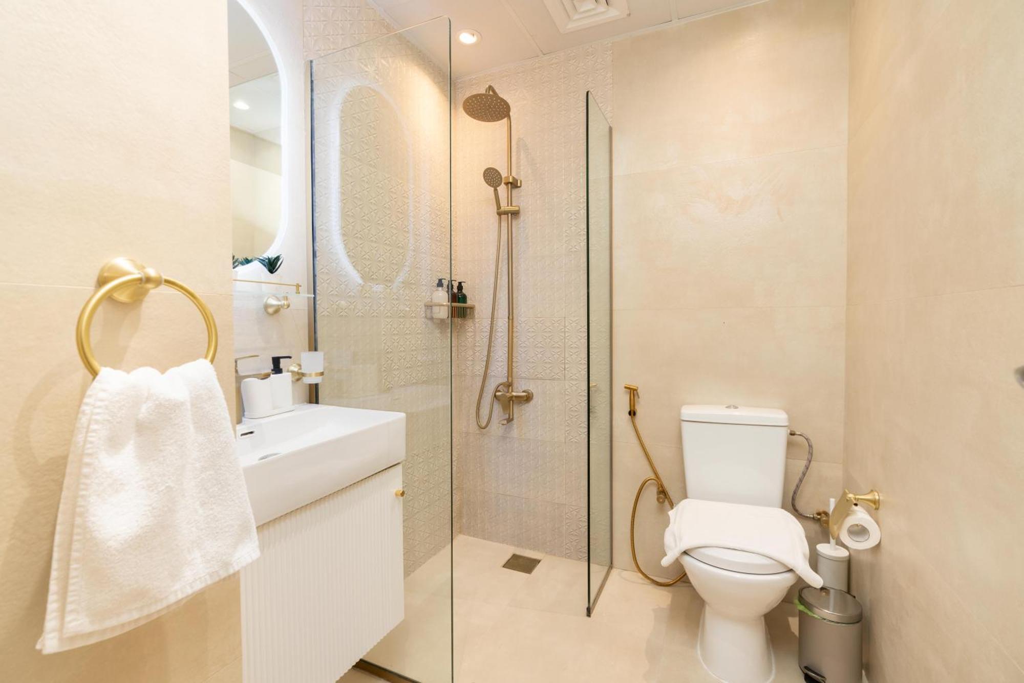 Upgraded Designer-crafted In Jvc With Massive Terrace Appartement *