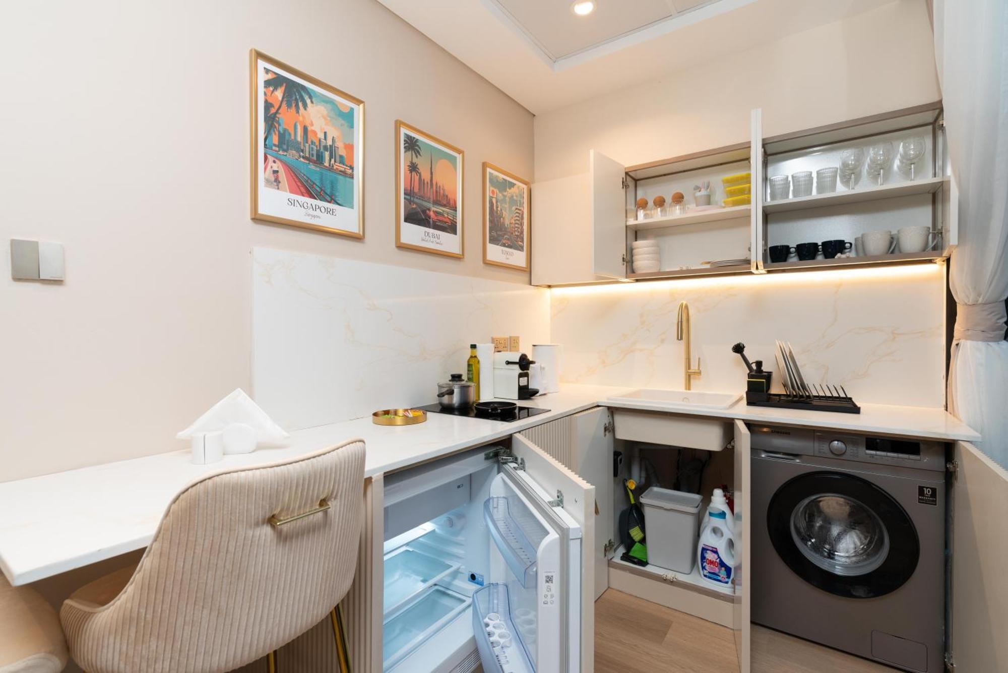 Upgraded Designer-crafted In Jvc With Massive Terrace Appartement Dubaï